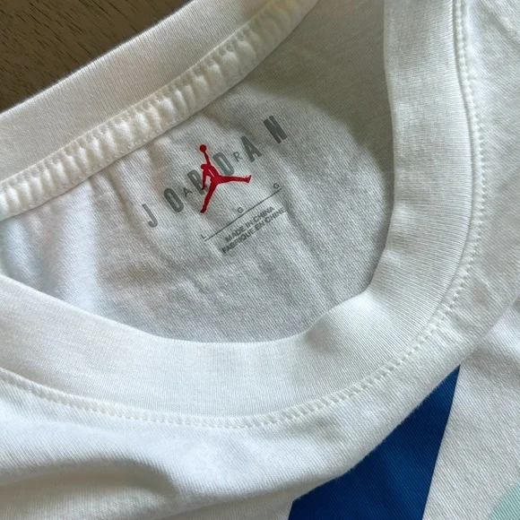 Men’s Jordan T-shirt - Picture 4 of 5